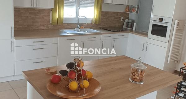 À vendre Maison 6 pièces 185 m² - Six-fours-les-plages 83140