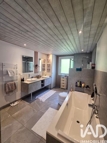 Maison à vendre 5 pièces 148,04 m² Marignier