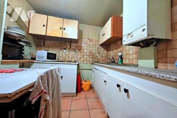 AUBIERE - Centre-Ville - Maison à rénover

L'étude vous propose à la vente cette maison de bo...