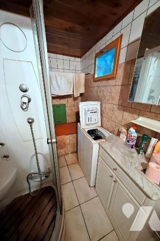 AUBIERE - Centre-Ville - Maison à rénover

L'étude vous propose à la vente cette maison de bo...