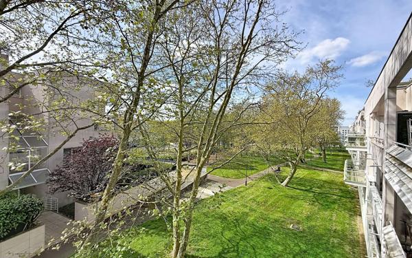 Appartement à vendre    3 pièces • 67,82 m2 Montigny-le-Bretonneux