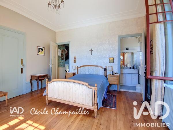 Maison à vendre 12 pièces 335,6 m² Pélussin