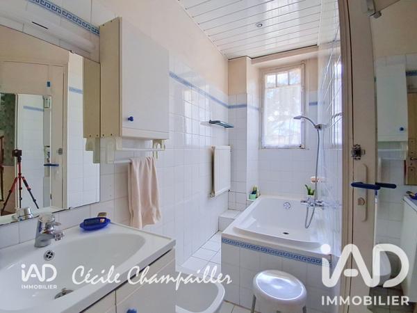Maison à vendre 12 pièces 335,6 m² Pélussin