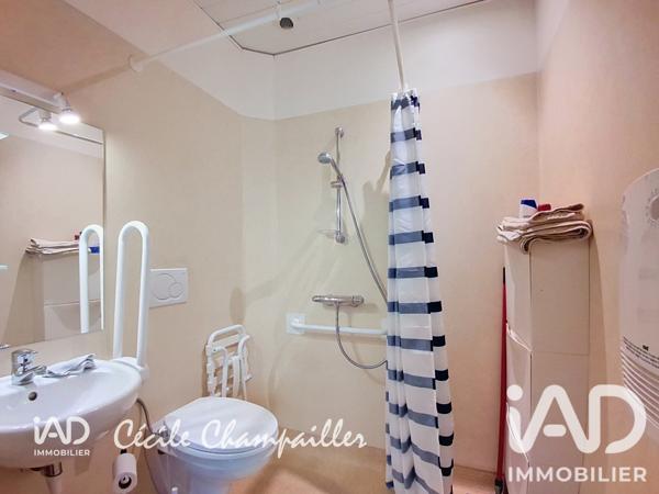 Maison à vendre 12 pièces 335,6 m² Pélussin