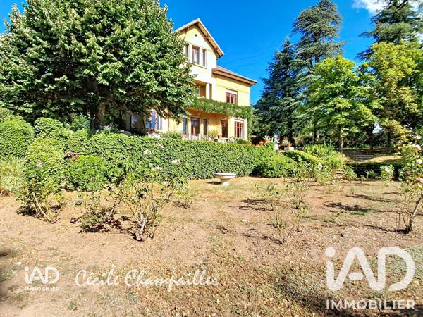 Maison à vendre 12 pièces 335,6 m² Pélussin