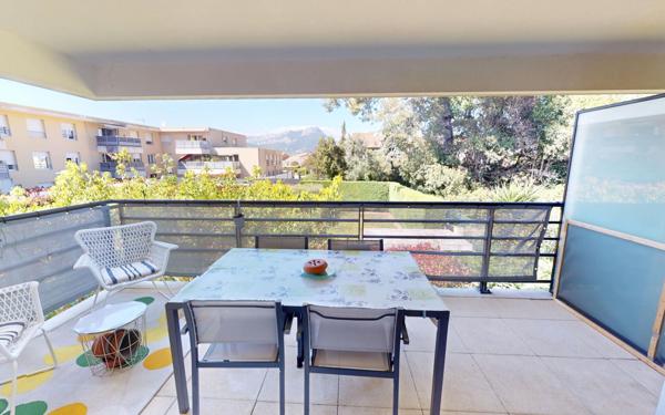 Appartement à vendre    3 pièces • 62,13 m2 Le Pradet