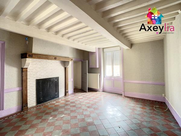 Renaison (42370) A VENDRE- RENAISON CENTRE- TÈNEMENT IMMOBILIER À RÉNOVER