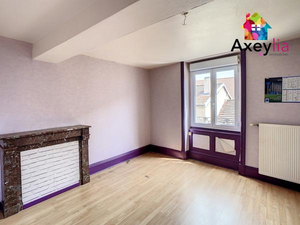 Renaison (42370) A VENDRE- RENAISON CENTRE- TÈNEMENT IMMOBILIER À RÉNOVER