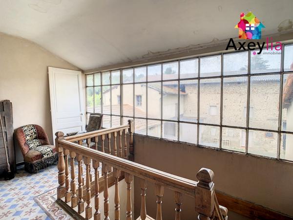 Renaison (42370) A VENDRE- RENAISON CENTRE- TÈNEMENT IMMOBILIER À RÉNOVER