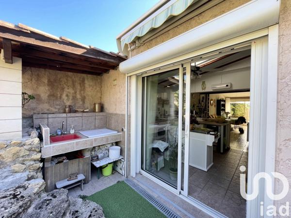 Maison 5 pièces de 111 m² à Salon-de-Provence (13300)