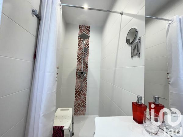 Maison 5 pièces de 111 m² à Salon-de-Provence (13300)