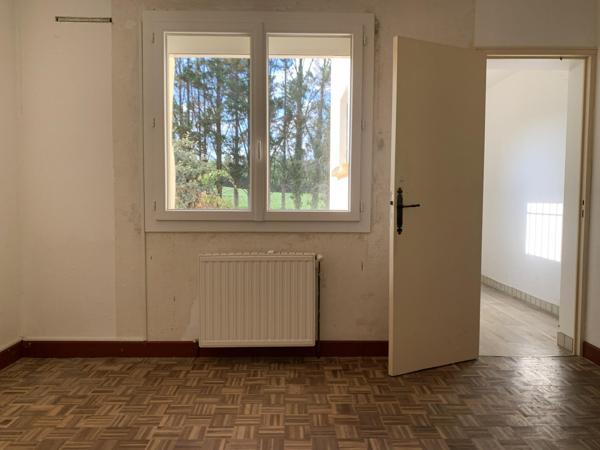 MAISON T5 AVEC GARAGE SUR TERRAIN DE 6338M²