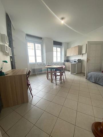 STUDIO MEUBLE PROCHE CENTRE VILLE ET UTC