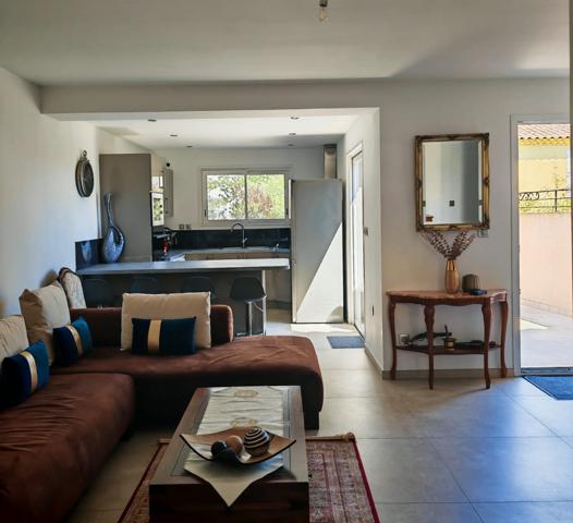 🌟 Maison de ville avec Rooftop, zéro charges & fort potentiel locatif – La Seyne-sur-Mer