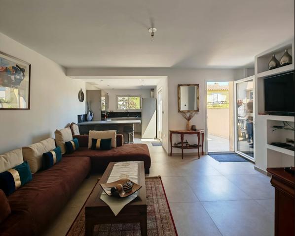 🌟 Maison de ville avec Rooftop, zéro charges & fort potentiel locatif – La Seyne-sur-Mer