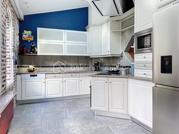 Demeure de 352,29 m²