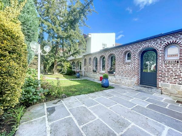 Demeure de 352,29 m²