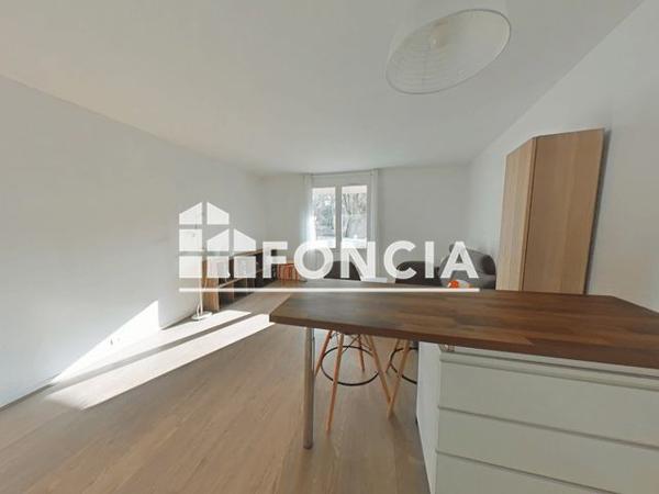 Location Studio 31.15 m² - 2 RUE DORVAL Roissy En France 95700