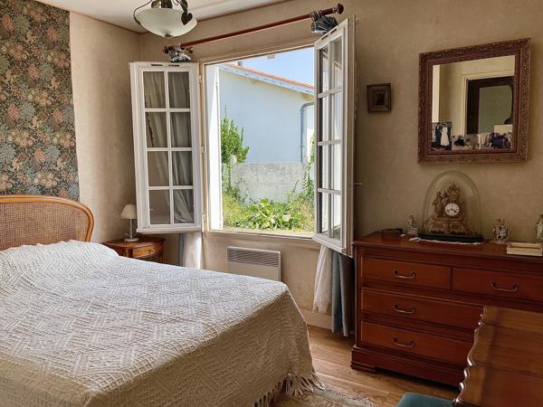 Le Château-d'Oléron (17480) Maison de plain-pied avec jardin et garage