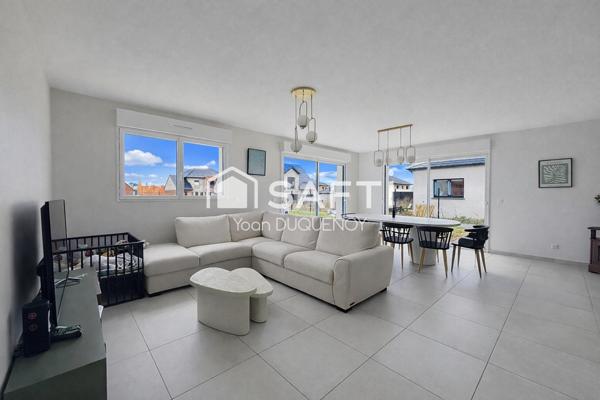 Maison construite en 2025 dans un quartier résidentiel calme