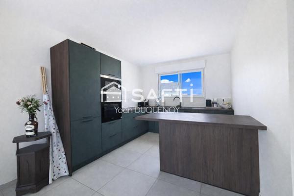 Maison construite en 2025 dans un quartier résidentiel calme