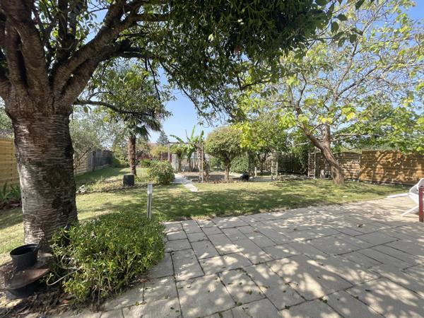 Maison Familiale de 193 m² à Saint-Sébastien-sur-Loire - Quartier du Douet