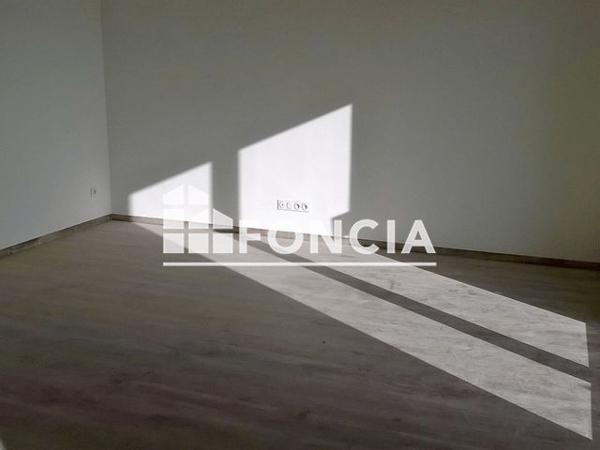 Location Studio 37.99 m² - 53 RUE DE L'ANGUILLE Tours 37100