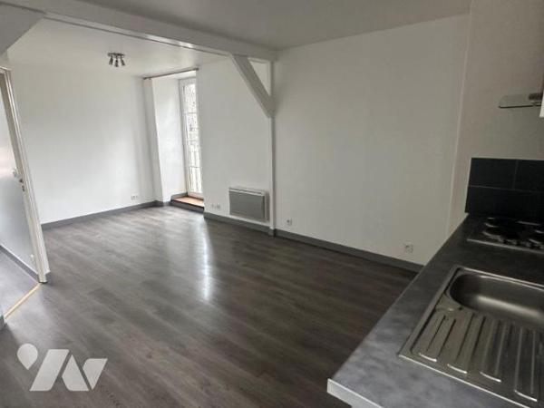 Saint Benoit des Ondes - Ensemble immobilier composé de 6 appartements - Celliers et parkings