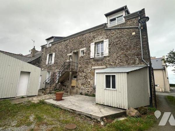 Saint Benoit des Ondes - Ensemble immobilier composé de 6 appartements - Celliers et parkings