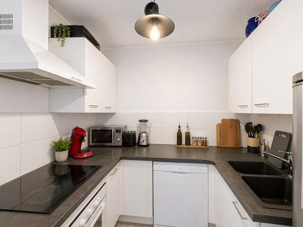 Maison de ville 2 pièces de 39 m² avec terrasse et clim à Aix-les-Bains rénovée