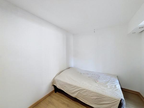Maison de ville 2 pièces de 39 m² avec terrasse et clim à Aix-les-Bains rénovée