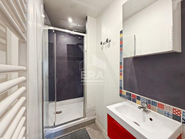 À vendre appartement T4 de 97 m² Marseille 1er secteur Saint-Charles.