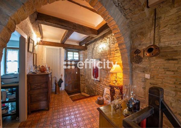 Maison
         6 pièces
        - 179 m² Exclusivité 150 000 € *