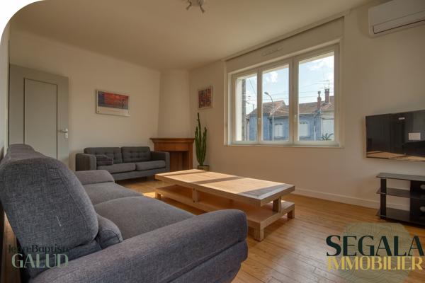 CHAMBRE MEUBLÉE AVEC SALLE D'EAU PRIVATIVE – 480 € CC – À 5 MIN DE LA FAC