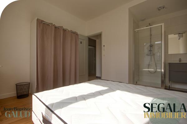 CHAMBRE MEUBLÉE AVEC SALLE D'EAU PRIVATIVE – 480 € CC – À 5 MIN DE LA FAC