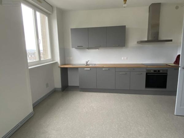 Appartement à louer à Fougères en Ille-et-Vilaine (35300), ref : 037/1888   
FOUGERES - Centre ville