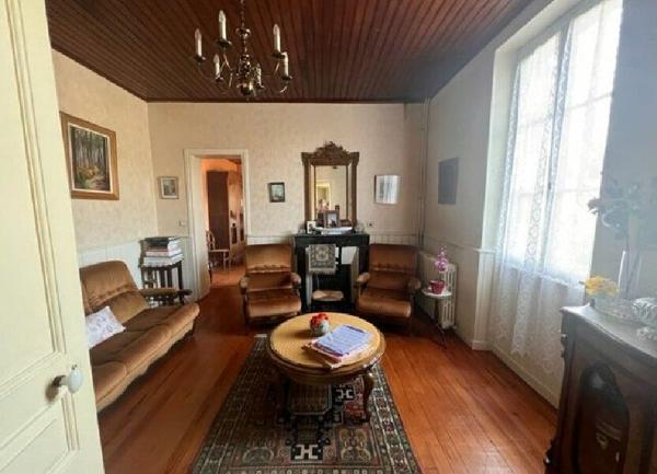 Maison à vendre    5 pièces •  Mont-de-Marsan