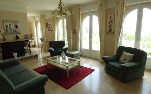 Maison à vendre    4 pièces • 130 m2 Mouguerre