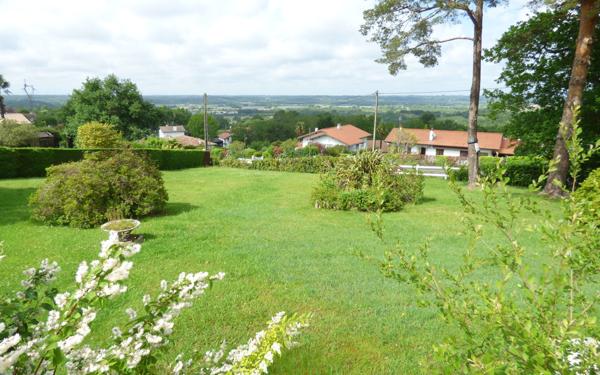 Maison à vendre    4 pièces • 130 m2 Mouguerre