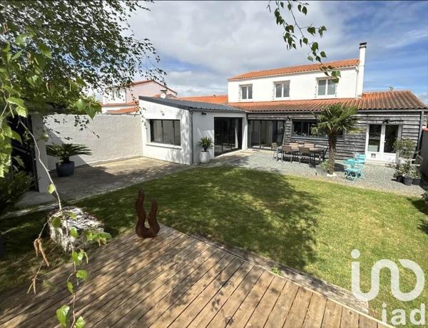 Maison à vendre 6 pièces 196 m² Saint-Xandre