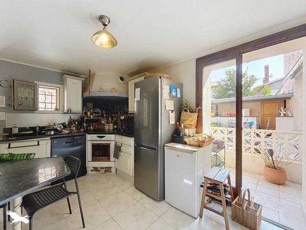Maison à vendre 420 000 € Saint-Genis-Laval 4 p 106 m² DPE D