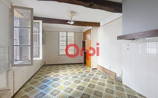 Maison à vendre    7 pièces •  Estagel