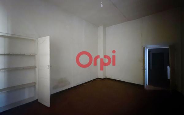 Maison à vendre    7 pièces •  Estagel