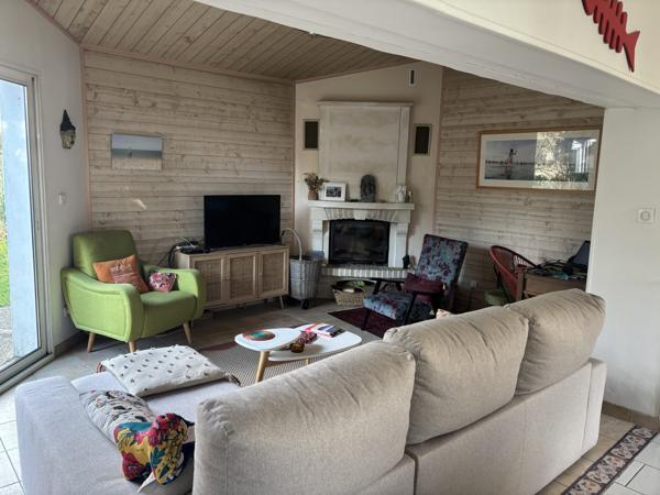 Charmante maison de plain-pied proche de la mer .