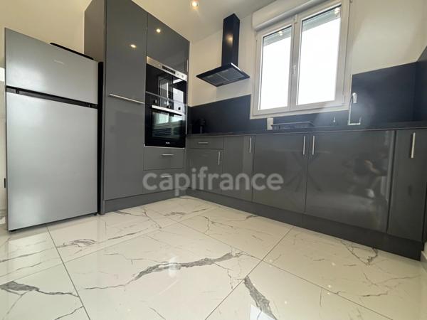 Appartement à vendre 3 pièces ANTIBES (06), aucune charge de copropriété, terrasse, place de parking privative !!