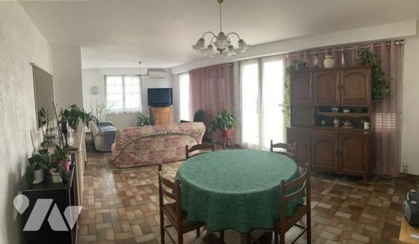 Maison sur sous-sol sur terrain de 800 m²