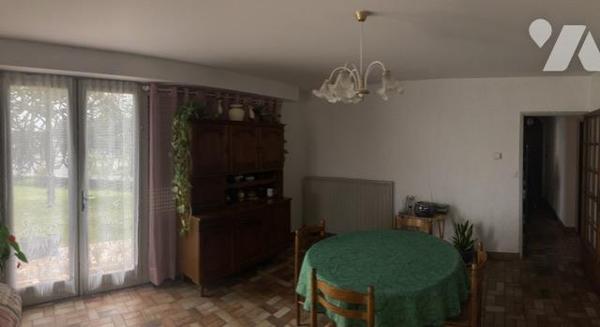 Maison sur sous-sol sur terrain de 800 m²