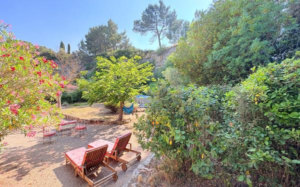 Maison à vendre    6 pièces •  Villeneuve-lès-Avignon