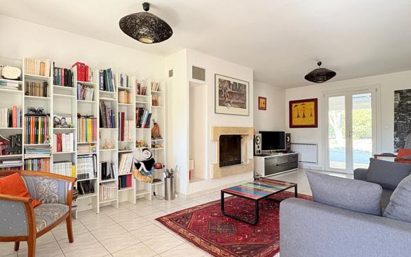 Maison à vendre    6 pièces •  Villeneuve-lès-Avignon