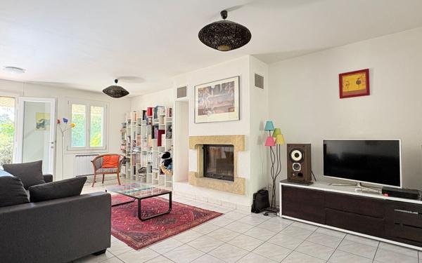 Maison à vendre    6 pièces •  Villeneuve-lès-Avignon